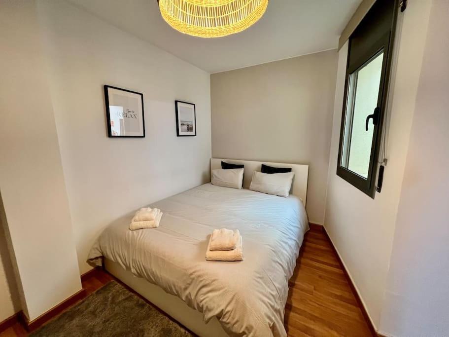 Apartamento Espacioso Y Familiar Terrassa Extérieur photo